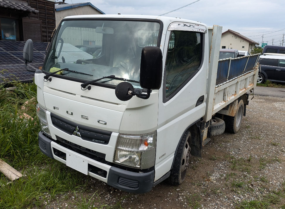 トラックの販売キャンター