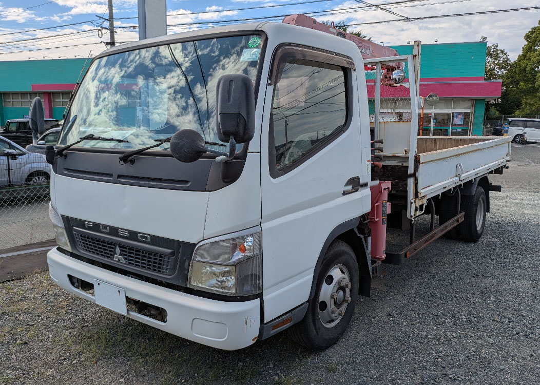 トラックの販売キャンター