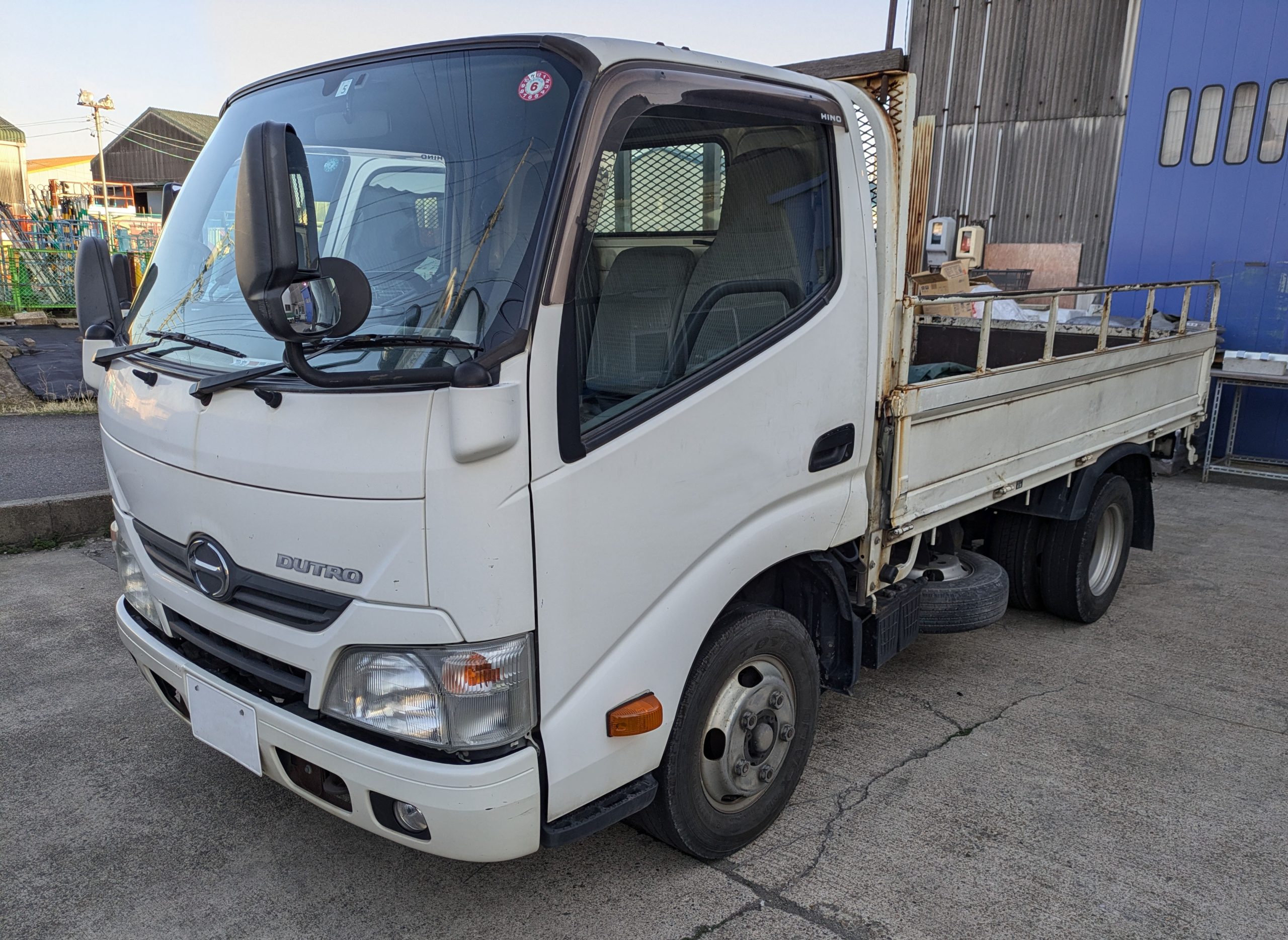 トラックの販売デュトロ