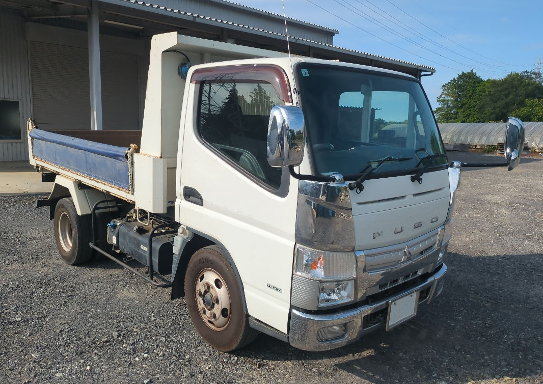 トラックの販売キャンター