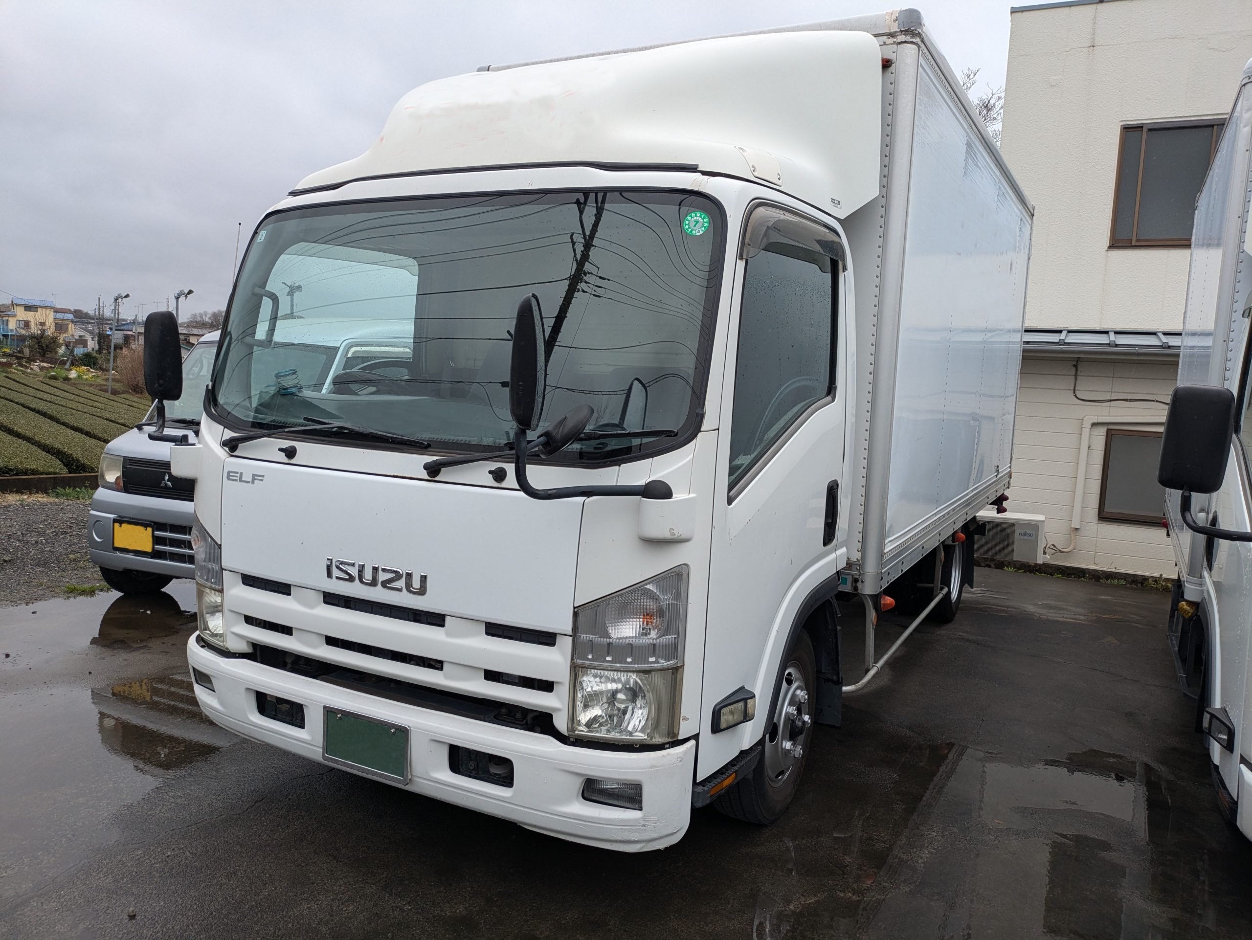 トラックの販売エルフ