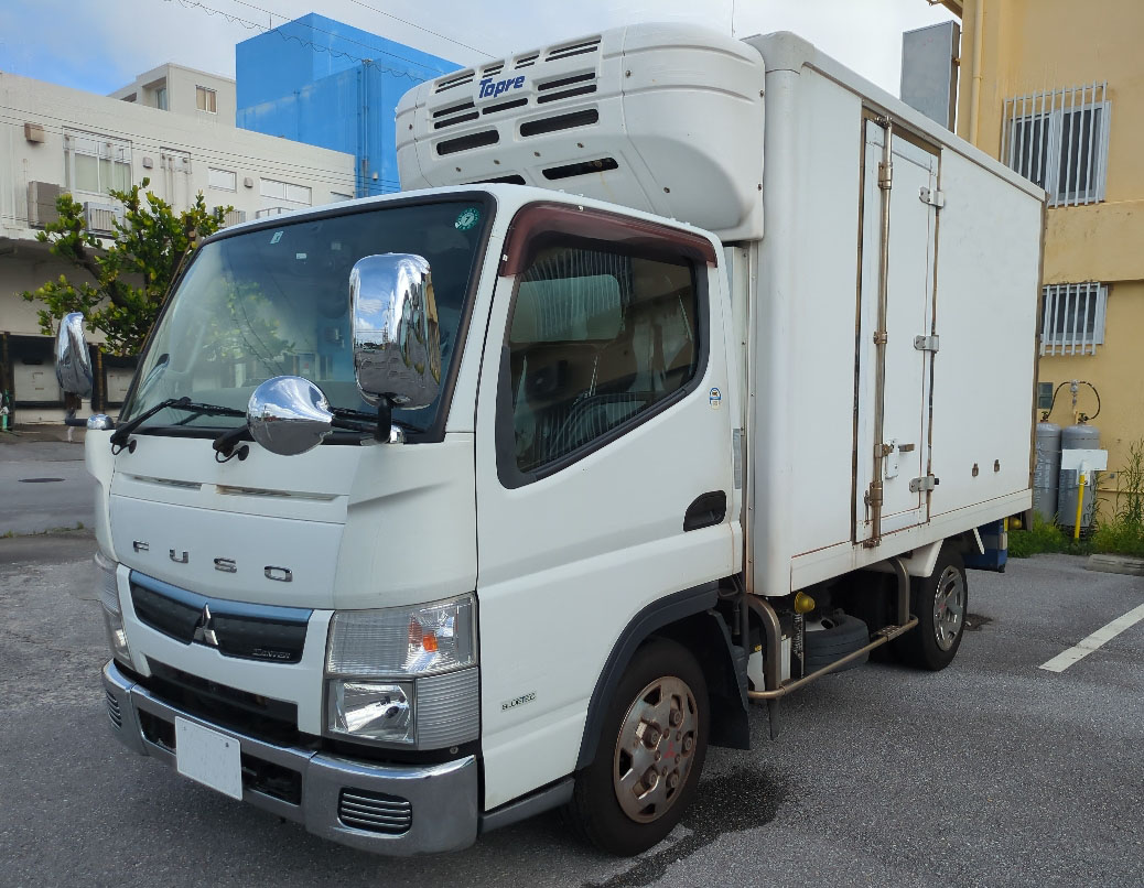 トラックの販売キャンター