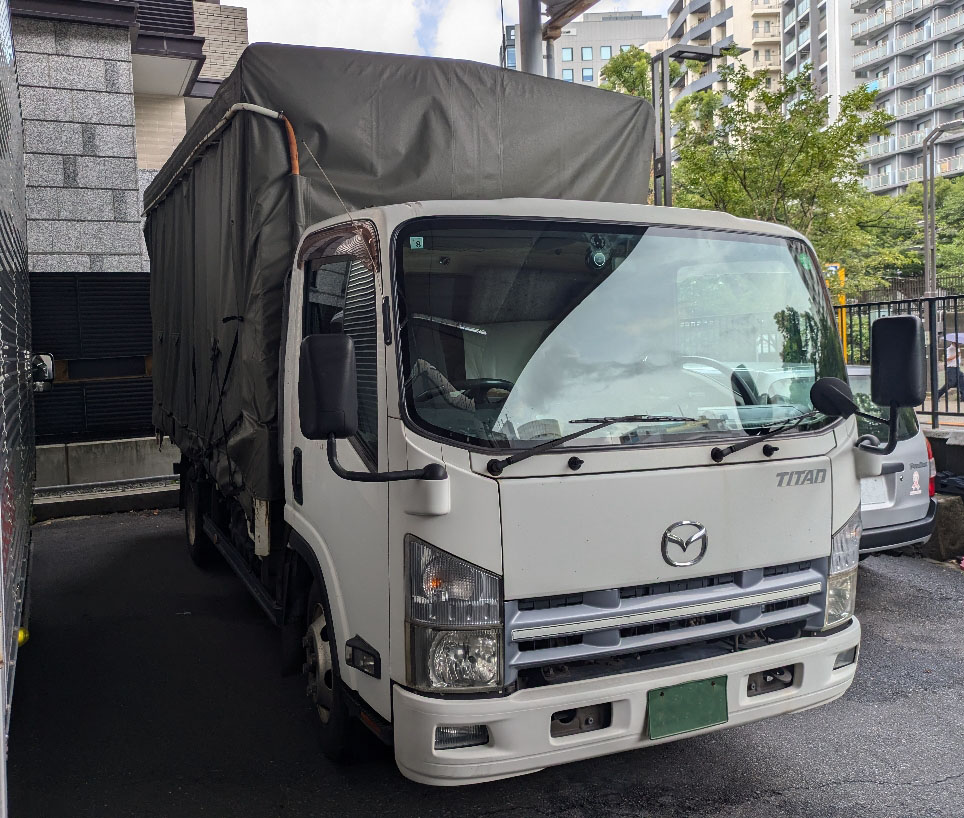 トラックの販売タイタン