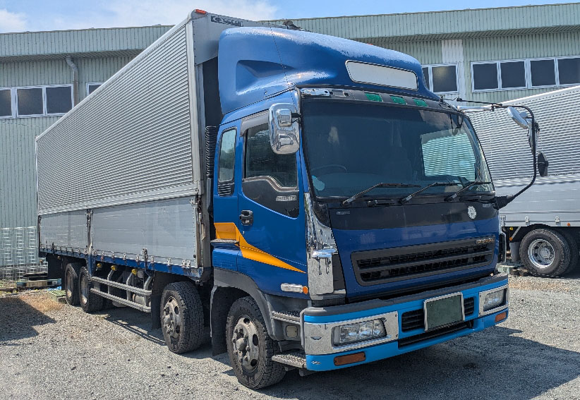トラックの販売ギガ