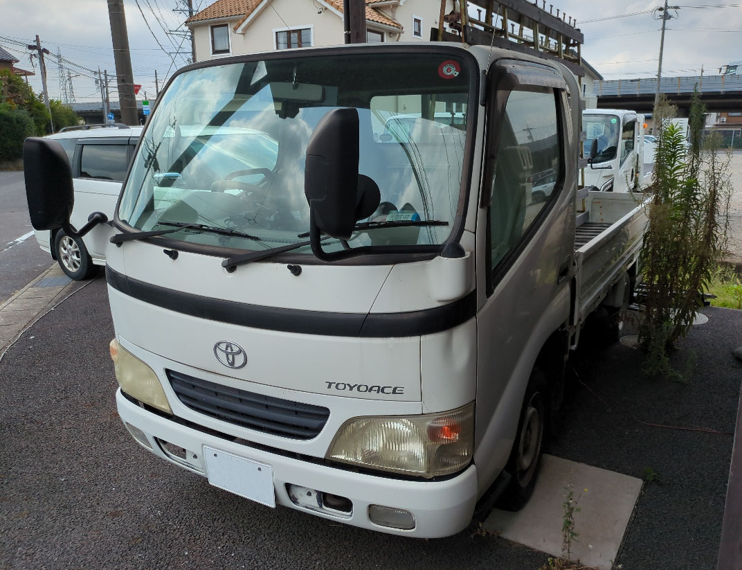 トラックの販売トヨエース