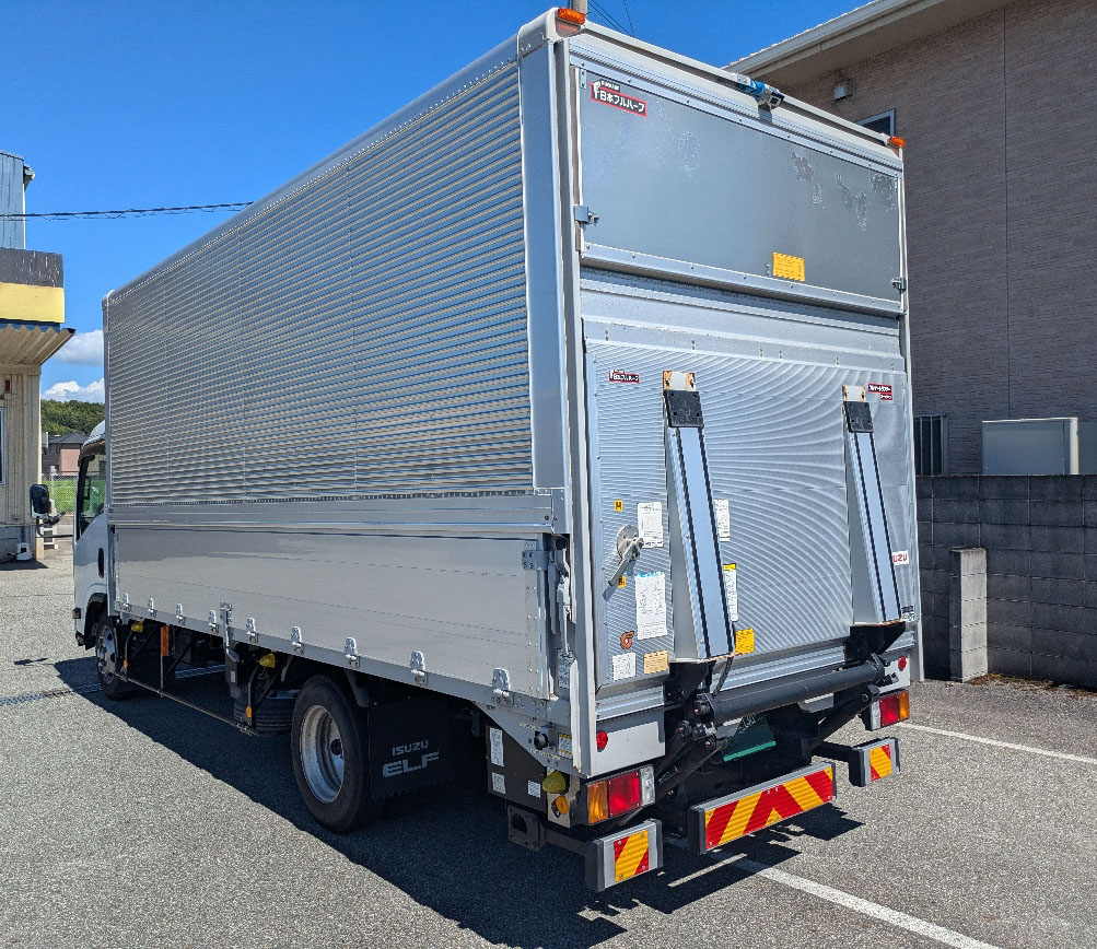 トラックの販売エルフ