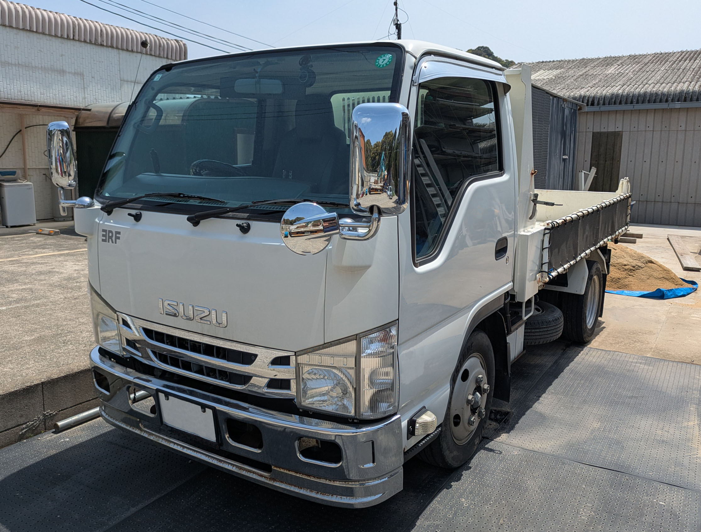 トラックの販売エルフ