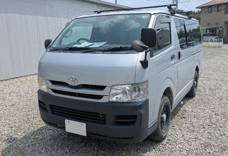 トラックの販売ハイエース