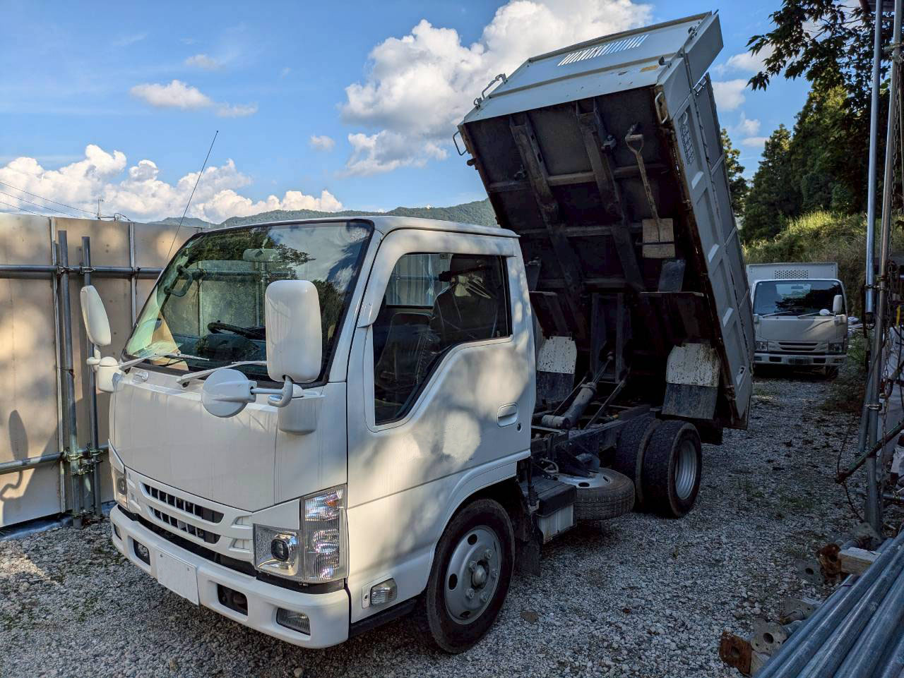 トラックの販売エルフ