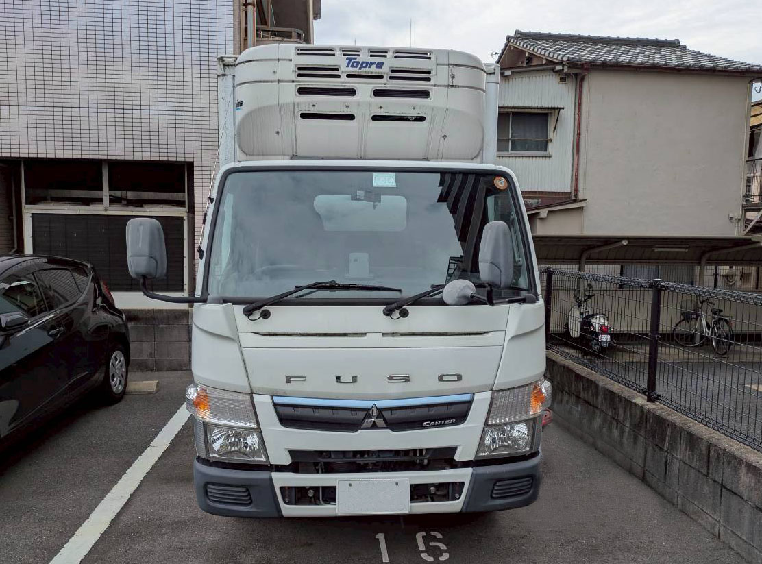 トラックの販売キャンター