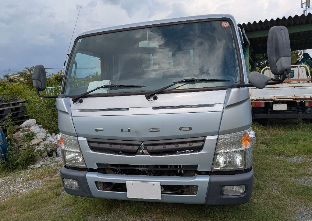 トラックの販売キャンター