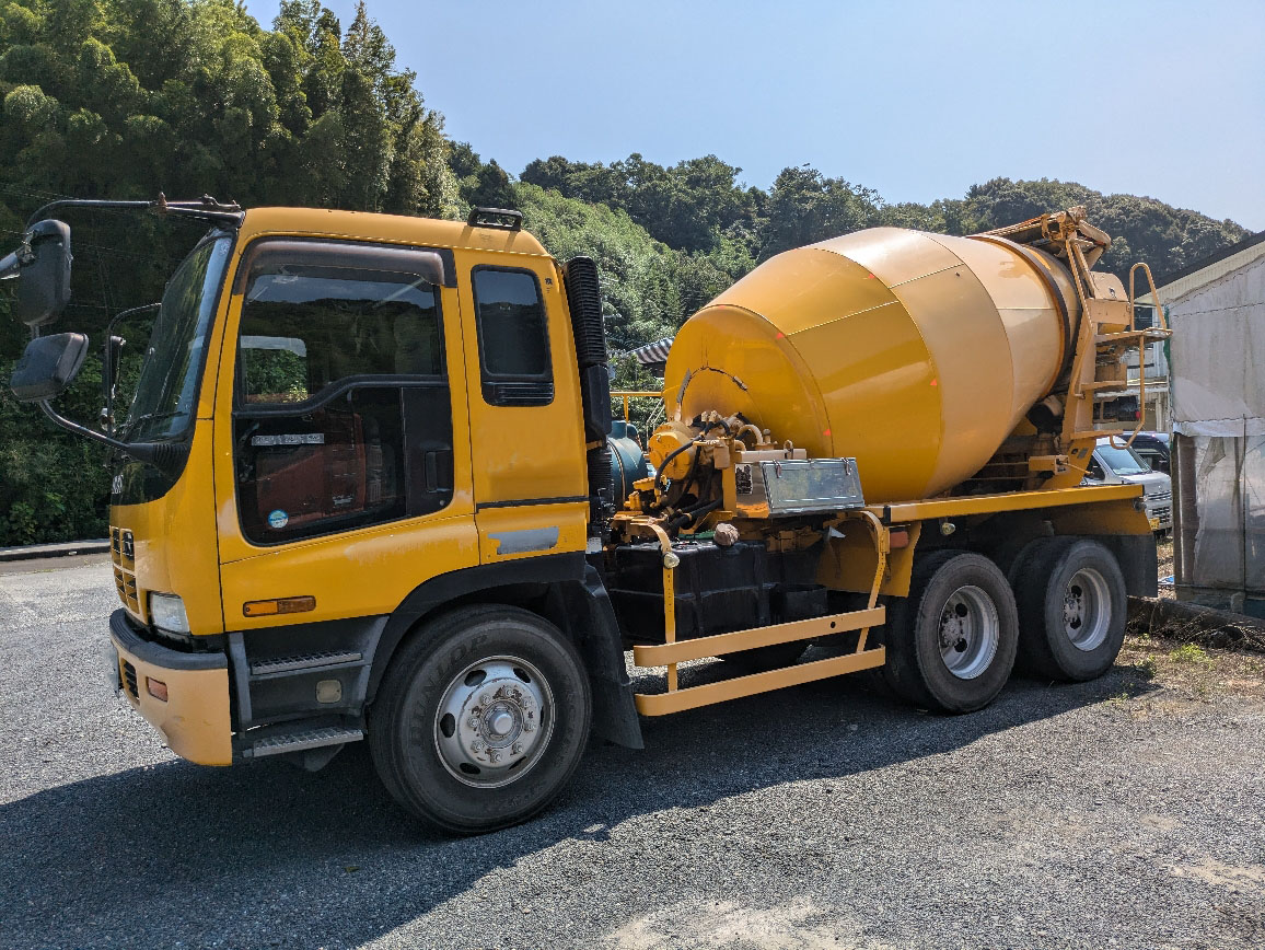 トラックの販売ギガ