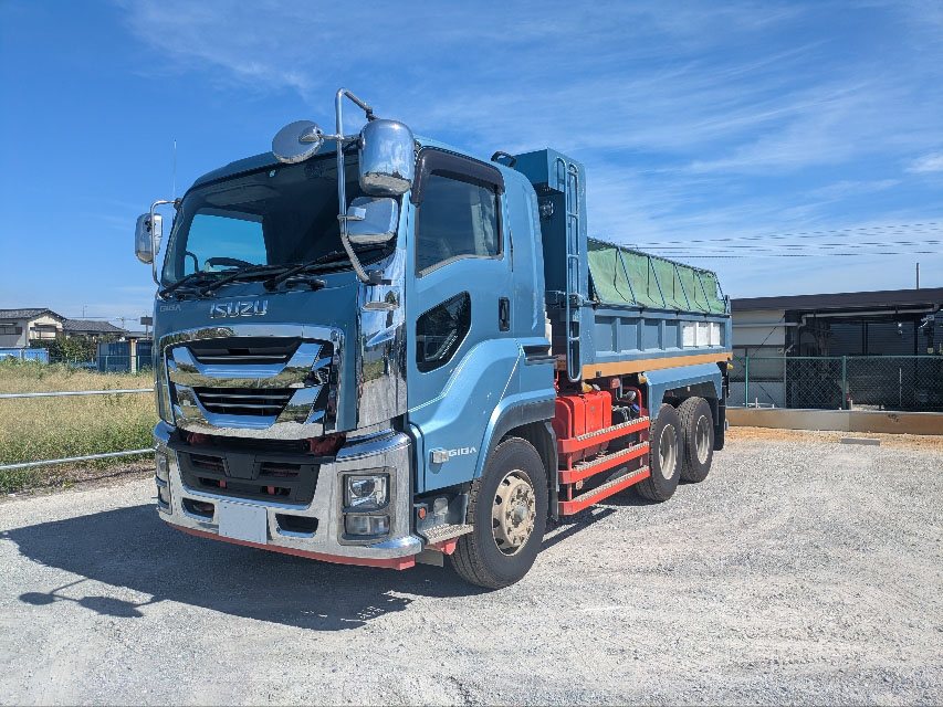 トラックの販売ギガ