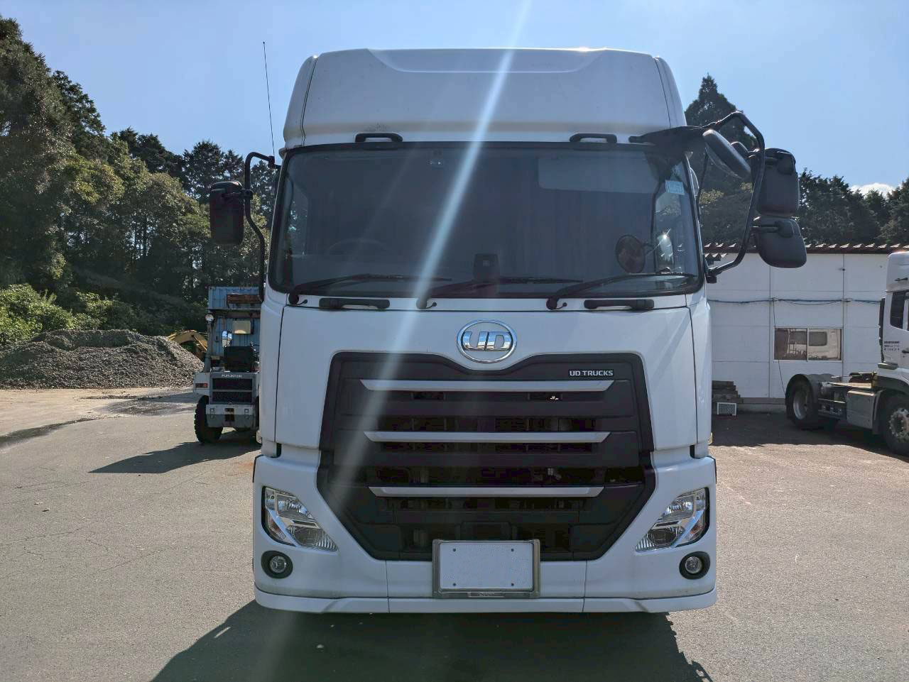 トラックの販売クオン