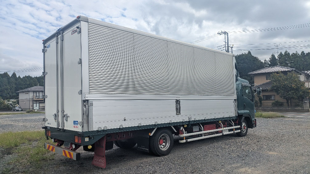 トラックの販売フォワード