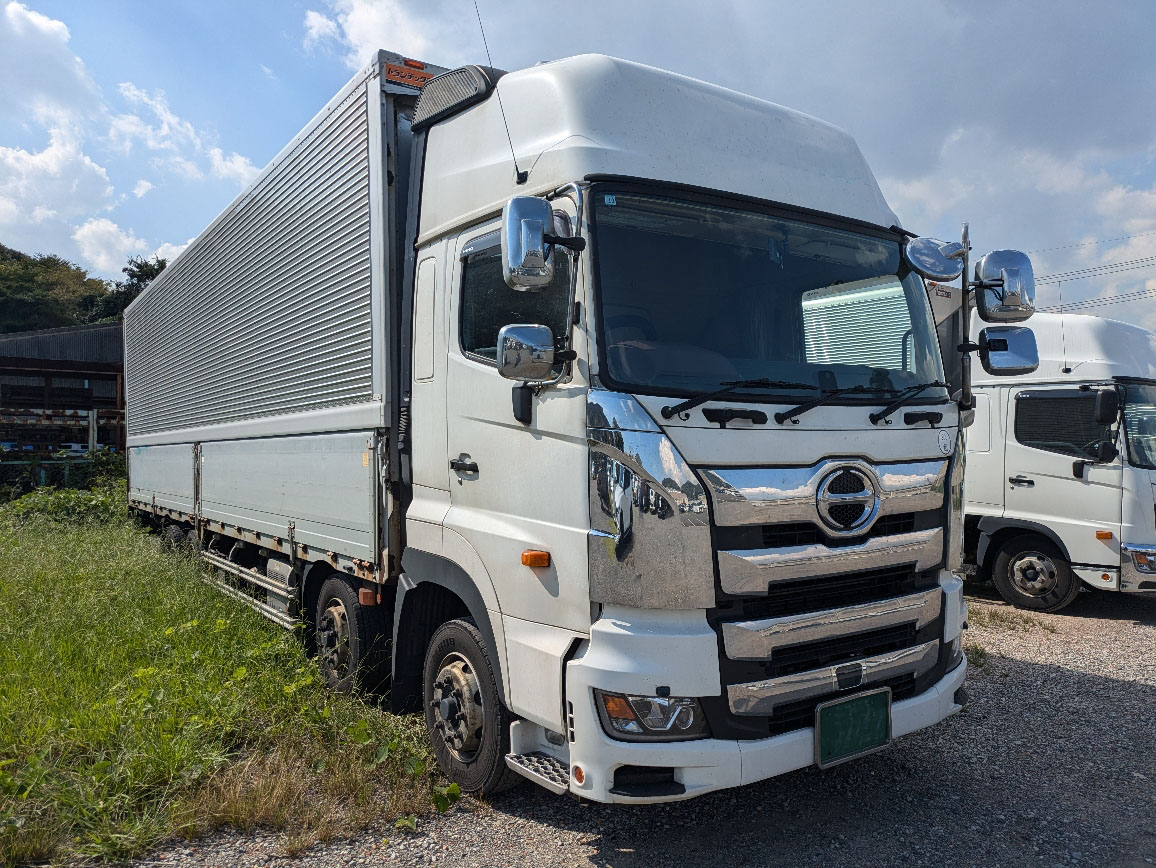 トラックの販売プロフィア