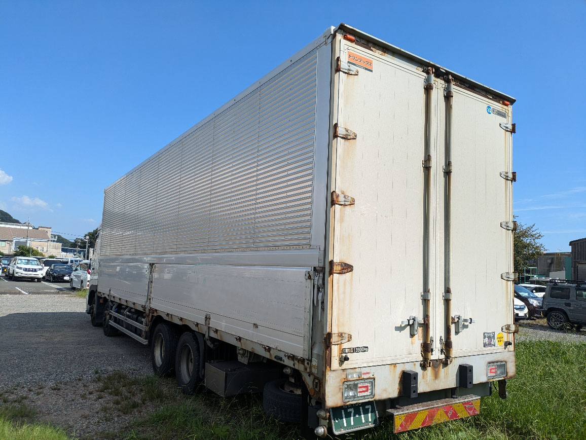 トラックの販売プロフィア