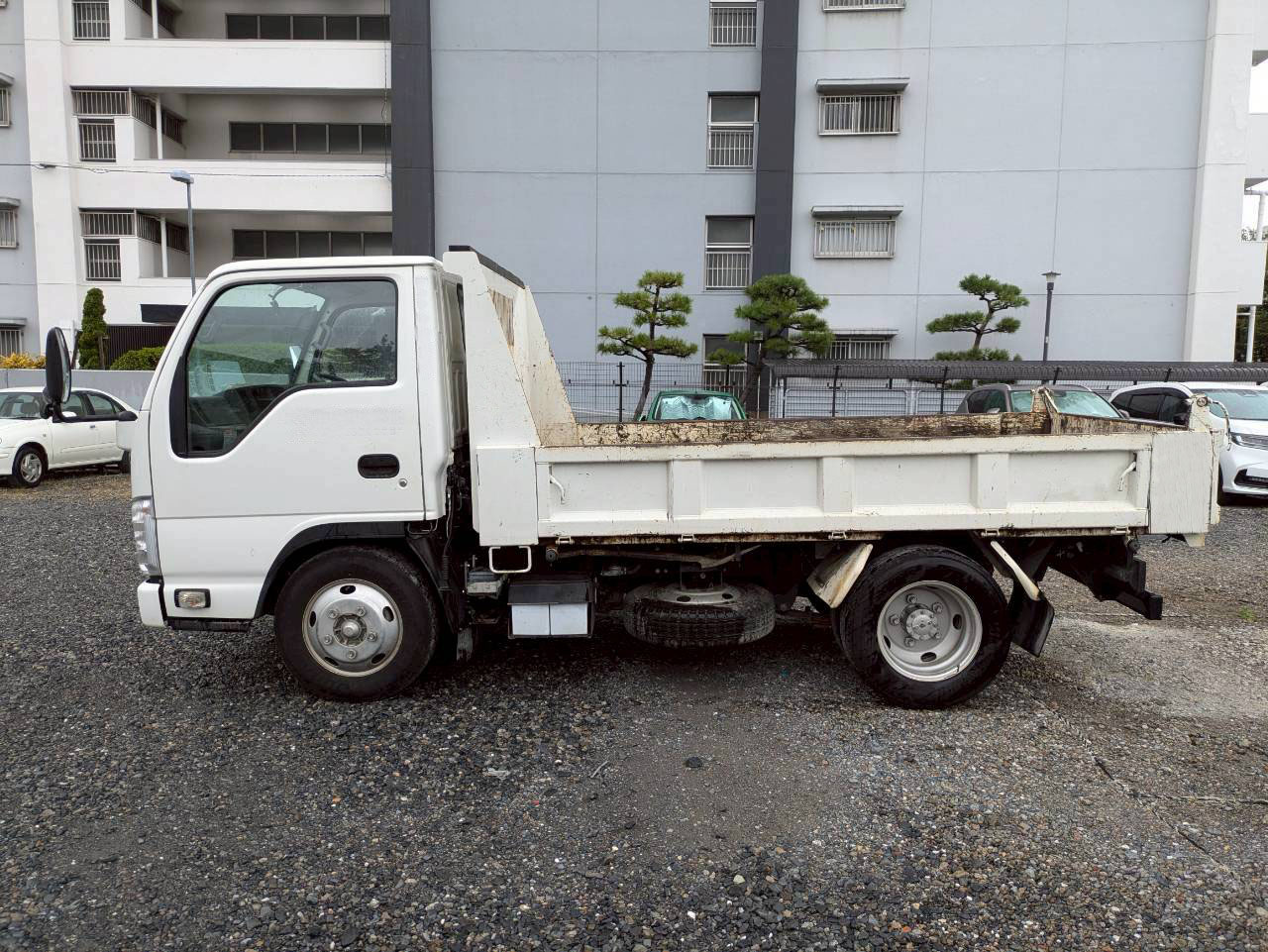 トラックの販売エルフ