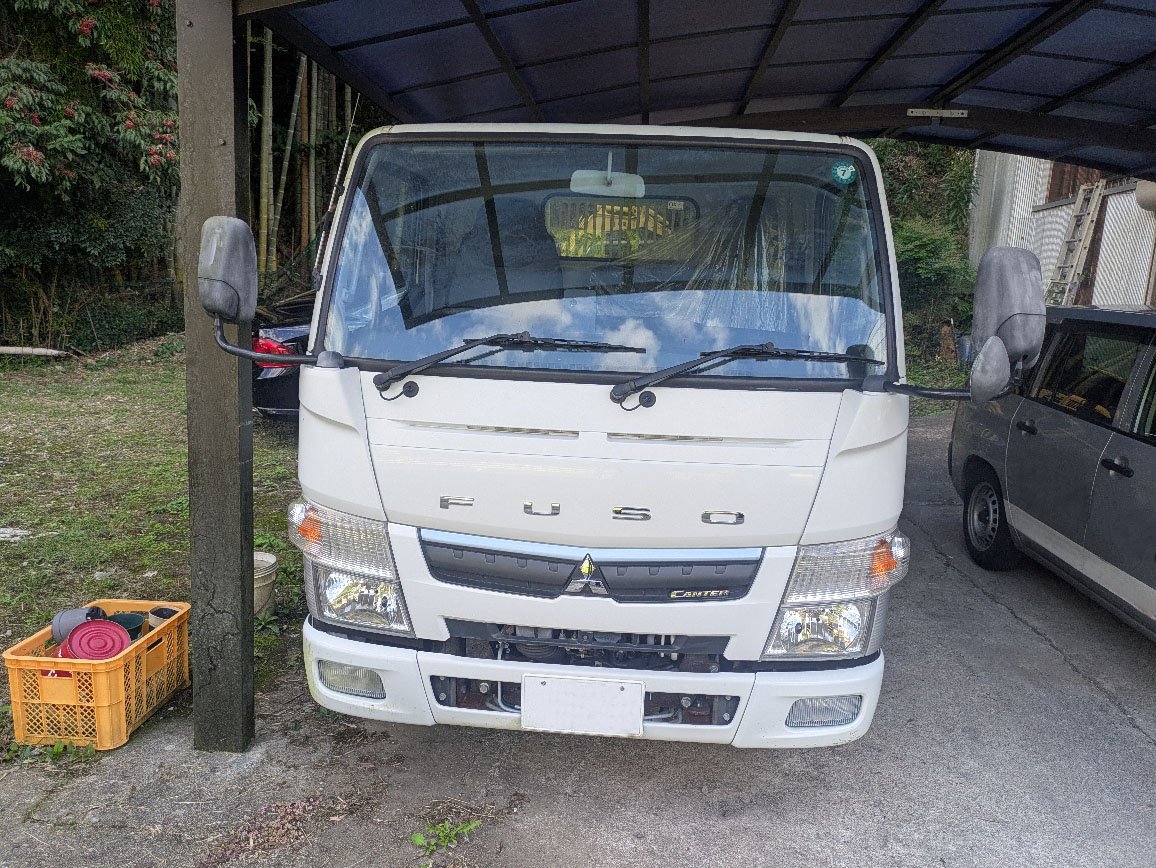 トラックの販売キャンター