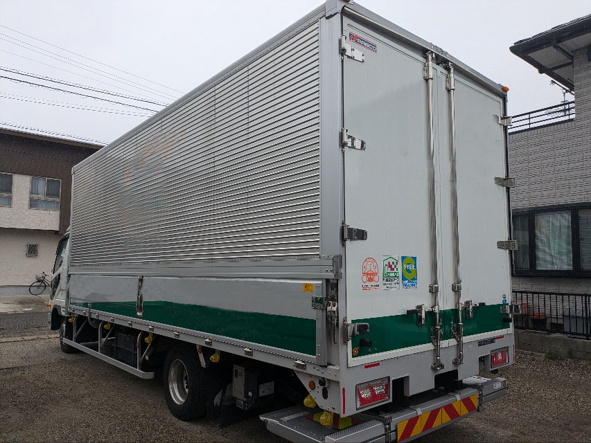 トラックの販売ファイター