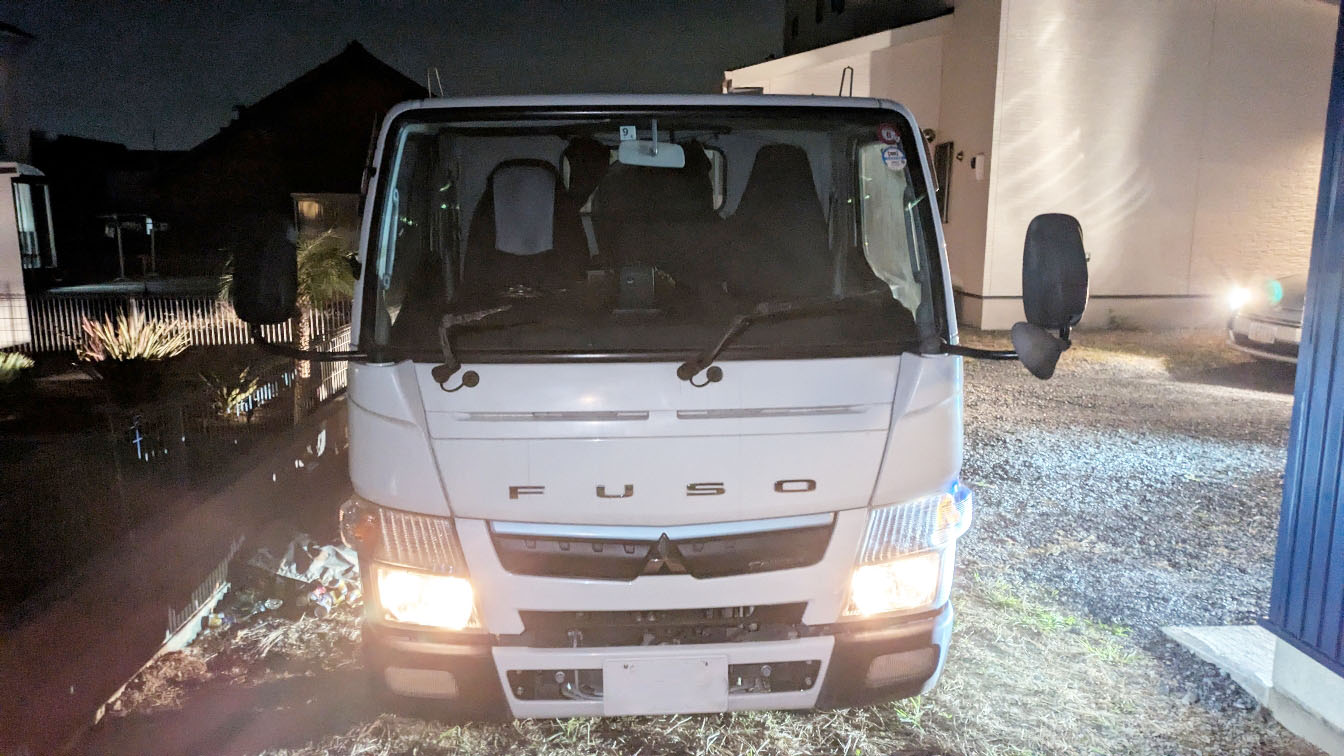 トラックの販売キャンター