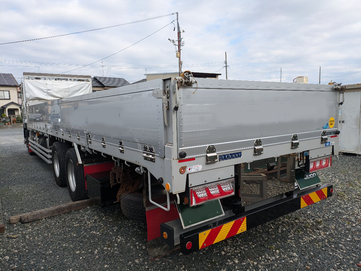 トラックの販売クオン