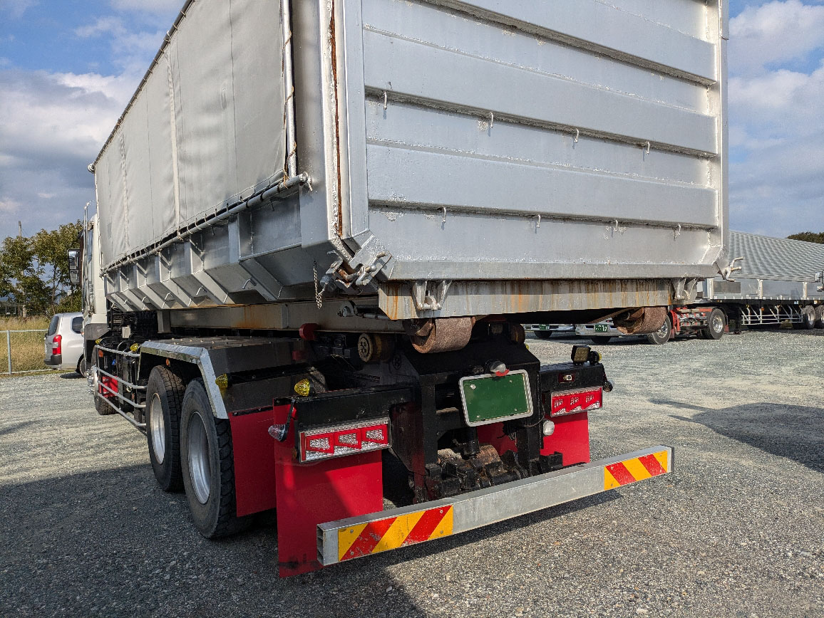 トラックの販売スーパーグレート