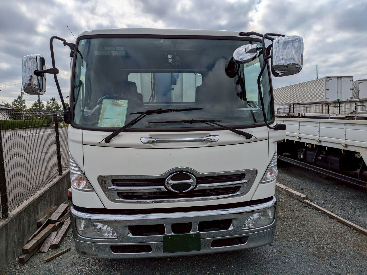 トラックの販売レンジャー