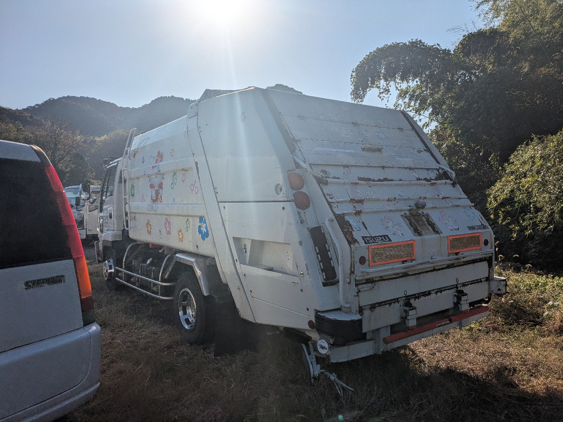 トラックの販売フォワード