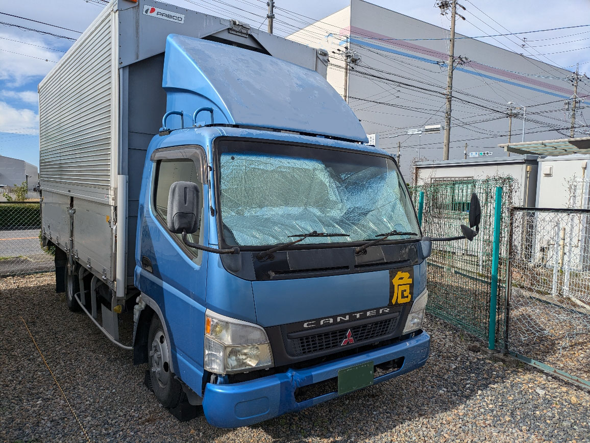 トラックの販売キャンター