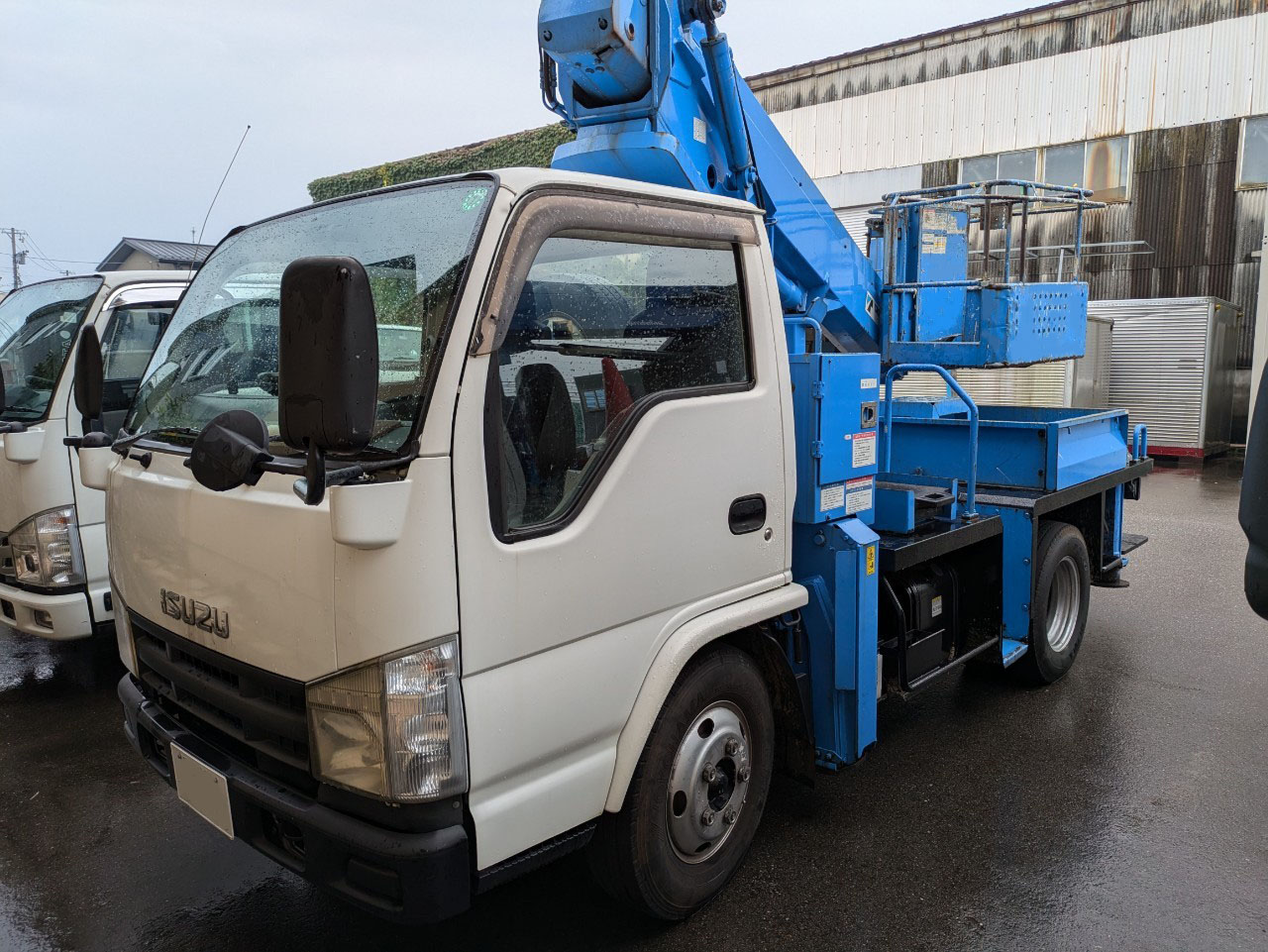 トラックの販売エルフ