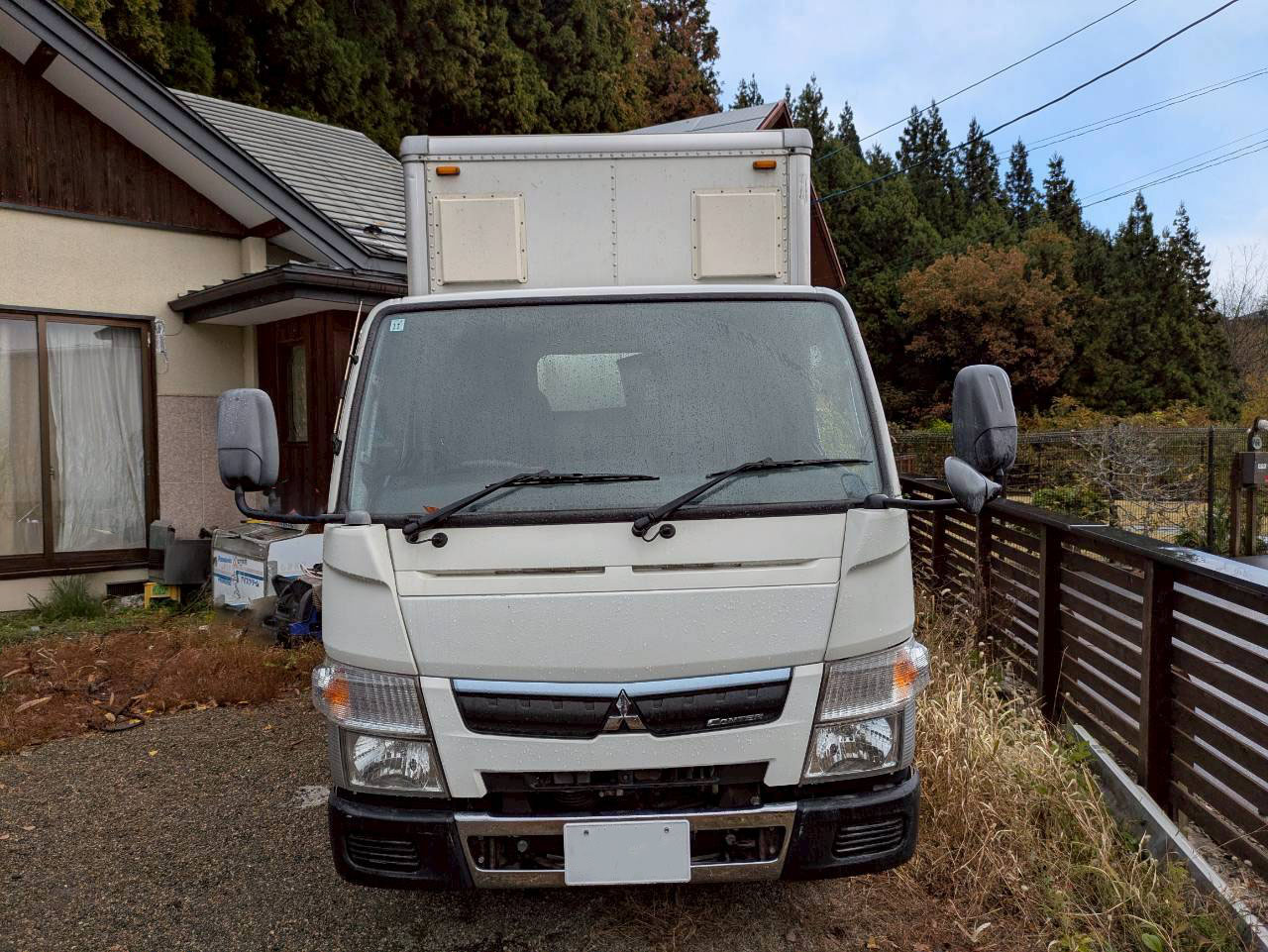 トラックの販売キャンター