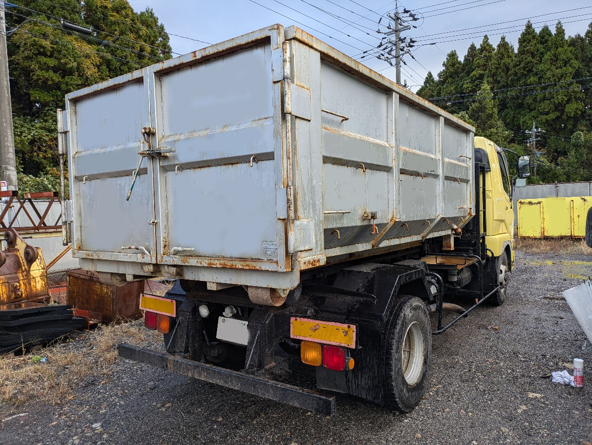 トラックの販売ファイター