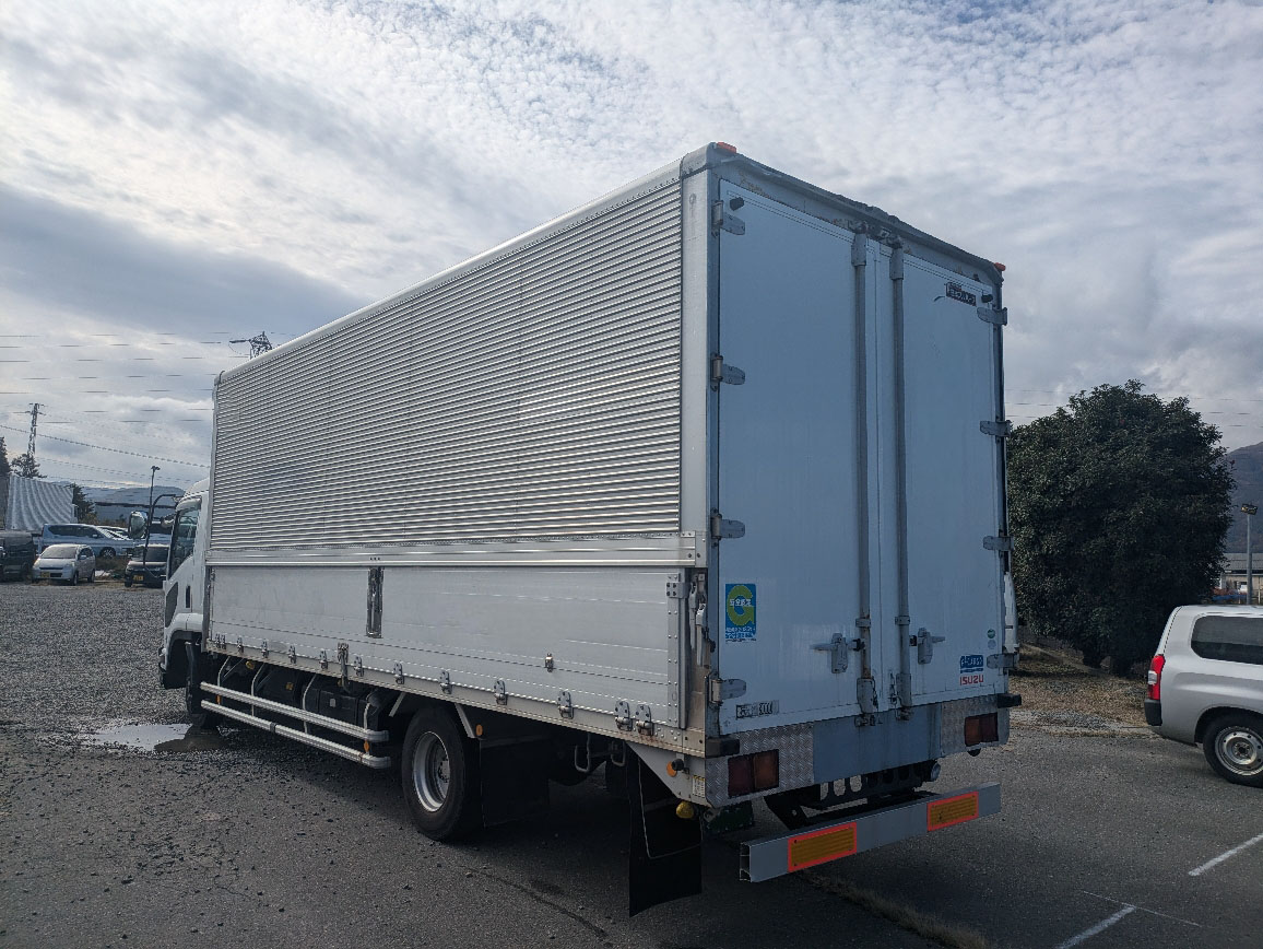 トラックの販売フォワード