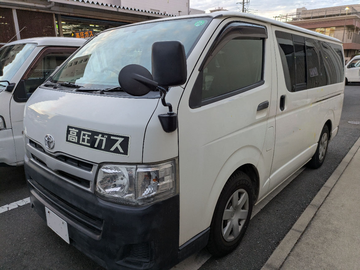 トラックの販売ハイエース