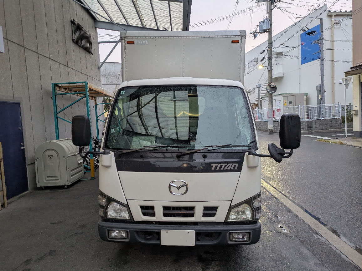 トラックの販売タイタン