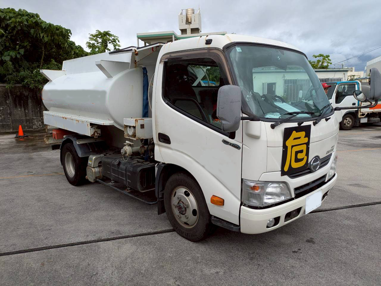 トラックの販売デュトロ