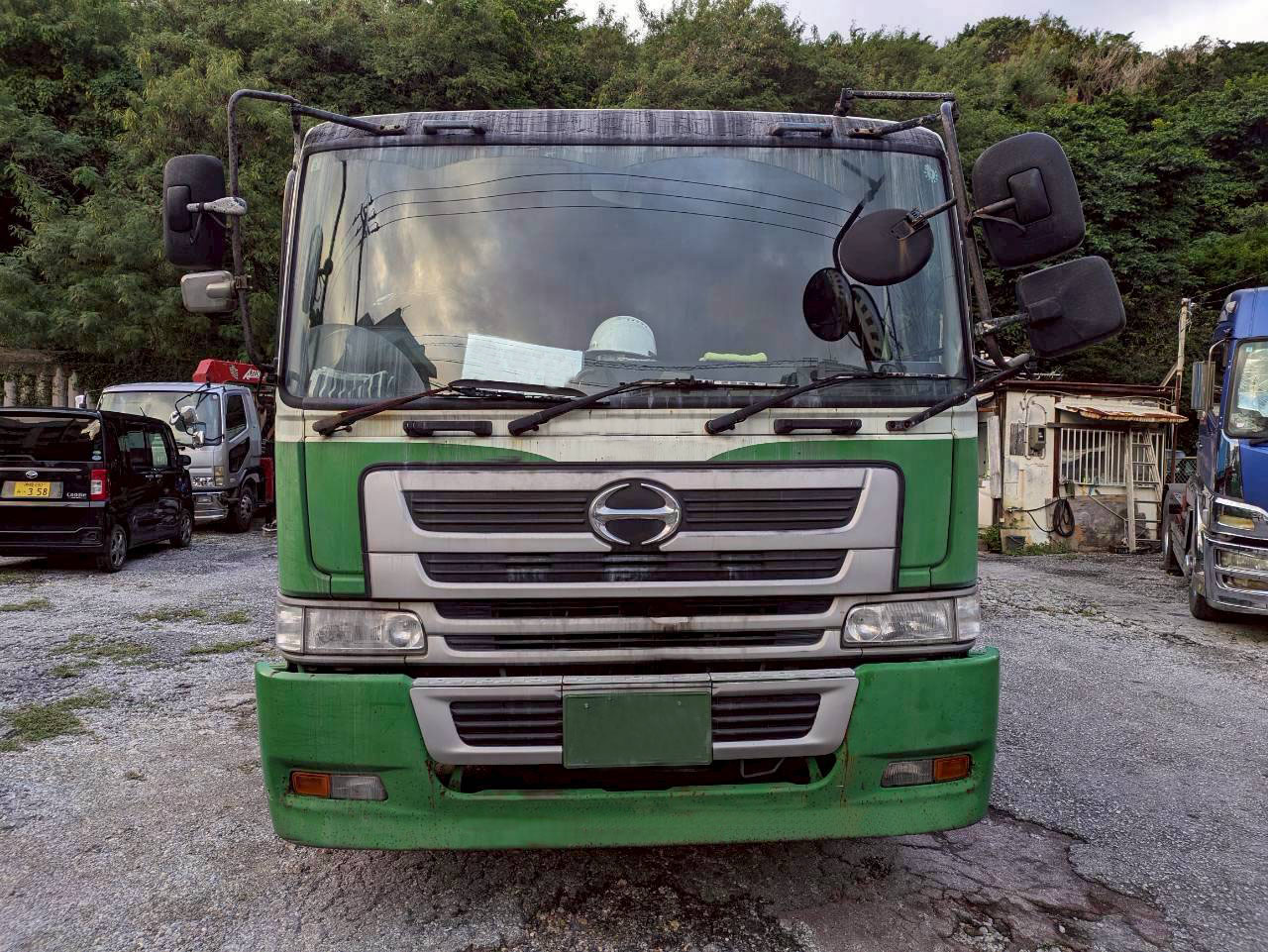 トラックの販売プロフィア