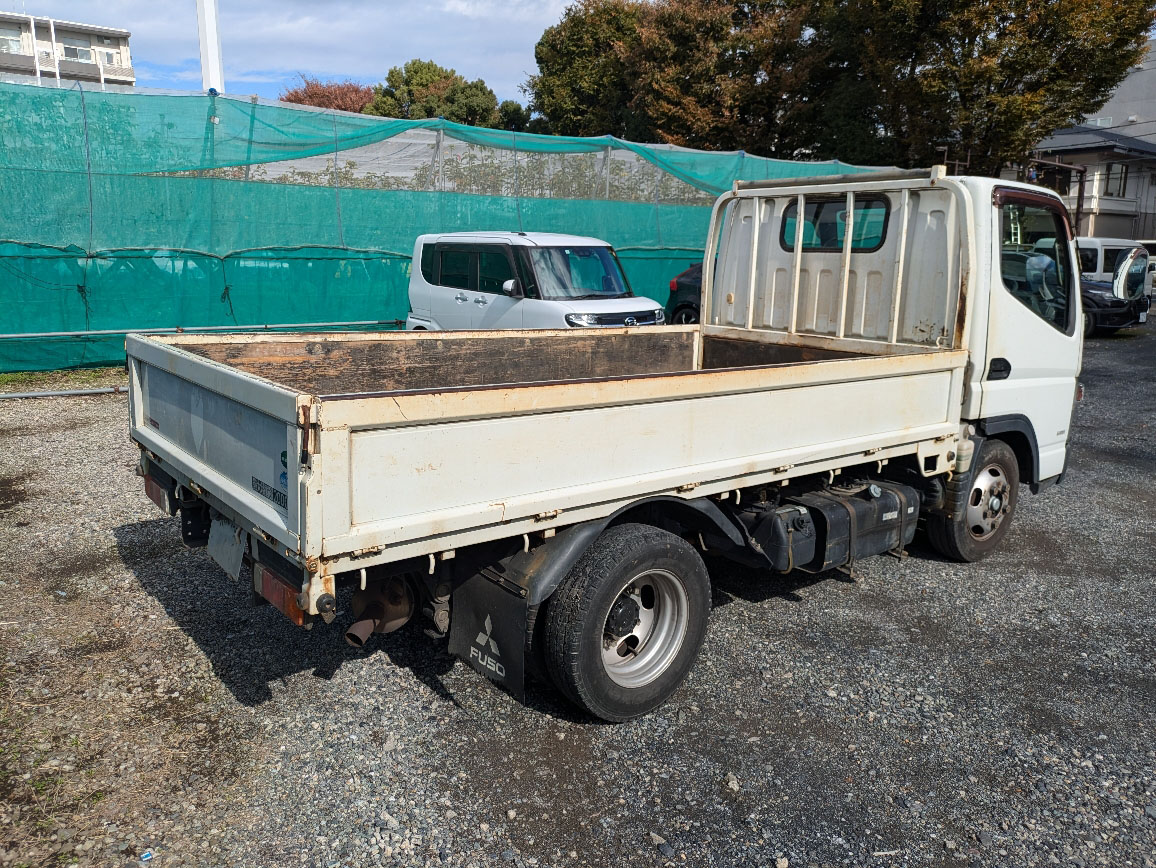 トラックの販売キャンター