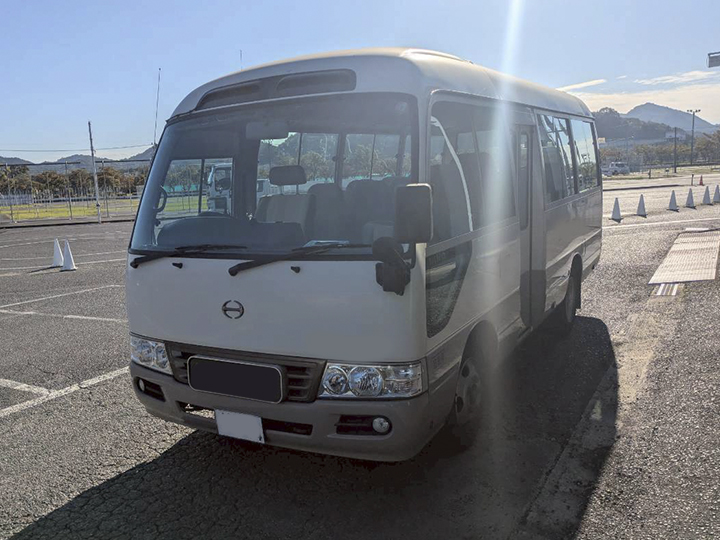 トラックの販売リエッセ