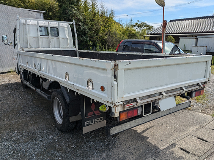 トラックの販売キャンター