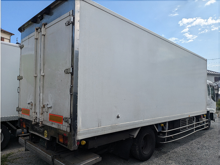 トラックの販売フォワード