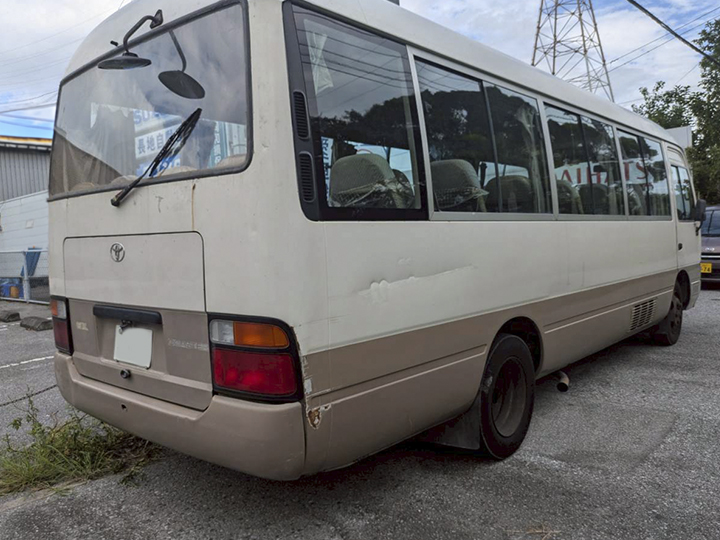 トラックの販売コースター