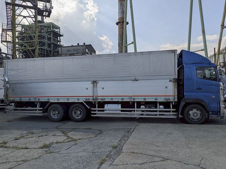 トラックの販売プロフィア