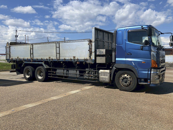 トラックの販売プロフィア