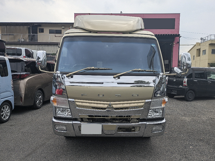 トラックの販売キャンター