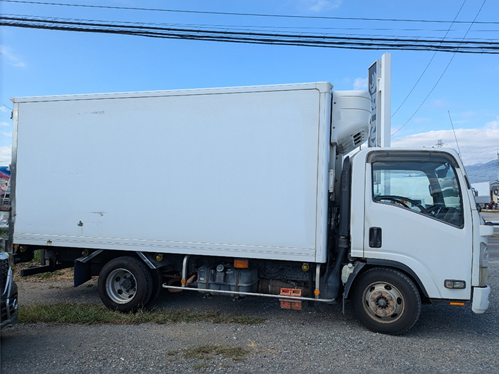 トラックの販売エルフ