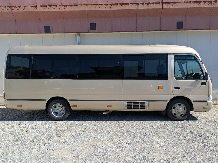 トラックの販売コースター