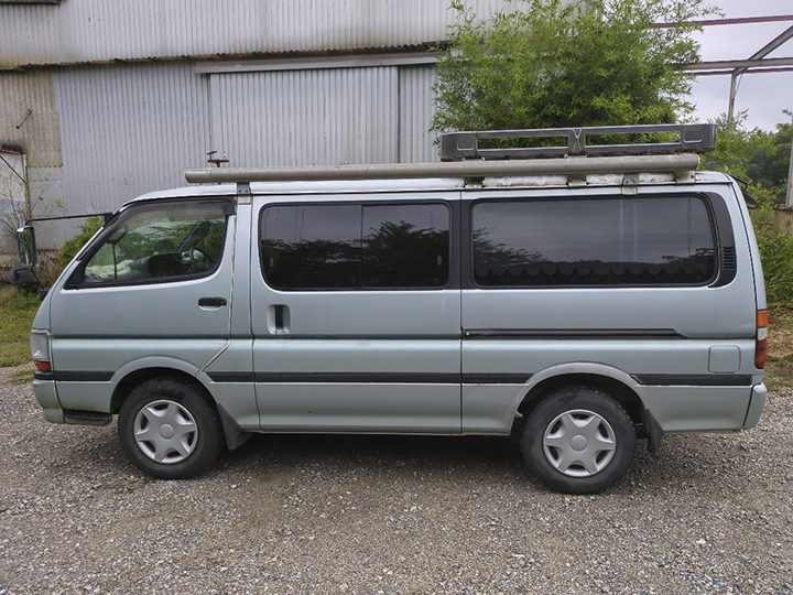 トラックの販売ハイエース