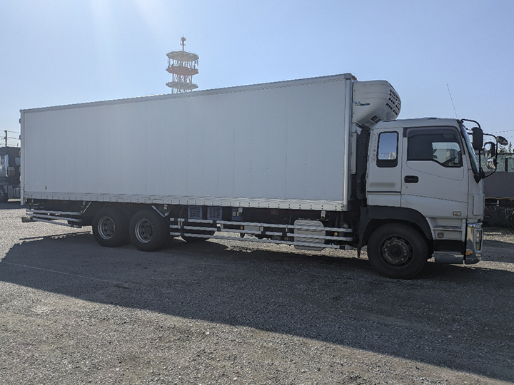 トラックの販売ギガ